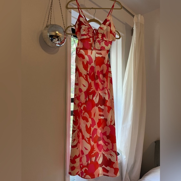 Lulus Pink & Red Floral Satin Midi Dress size Medium - Picture 2 of 12